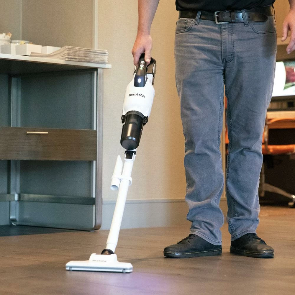 Makita 40V Max XGT Cyclonic HEPA Compact Stick Vacuum Kit 7 Makita 40V Max XGT Cyclonic HEPA Compact Stick Vacuum Kit - Image 5