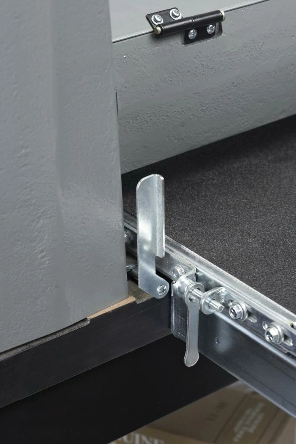 Supermax Tools 25-50 Drum Sander With Closed Stand 5 Supermax Tools 25-50 Drum Sander With Closed Stand - Image 3