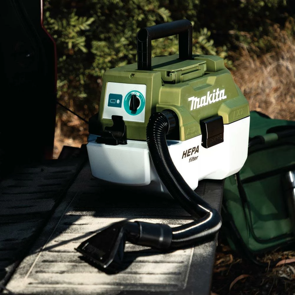 Makita Outdoor Adventure 18V LXT Brushless Wet Dry Vacuum 7 Makita Outdoor Adventure 18V LXT Brushless Wet Dry Vacuum - Image 5