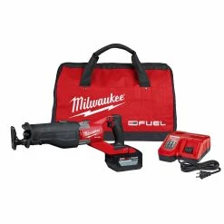 Milwaukee M18 FUEL SUPER SAWZALL Kit