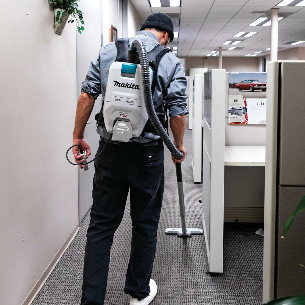 Makita 40V Max XGT 2 Quart HEPA Backpack Dry Vacuum Bare Tool 6 Makita 40V Max XGT 2 Quart HEPA Backpack Dry Vacuum Bare Tool - Image 4