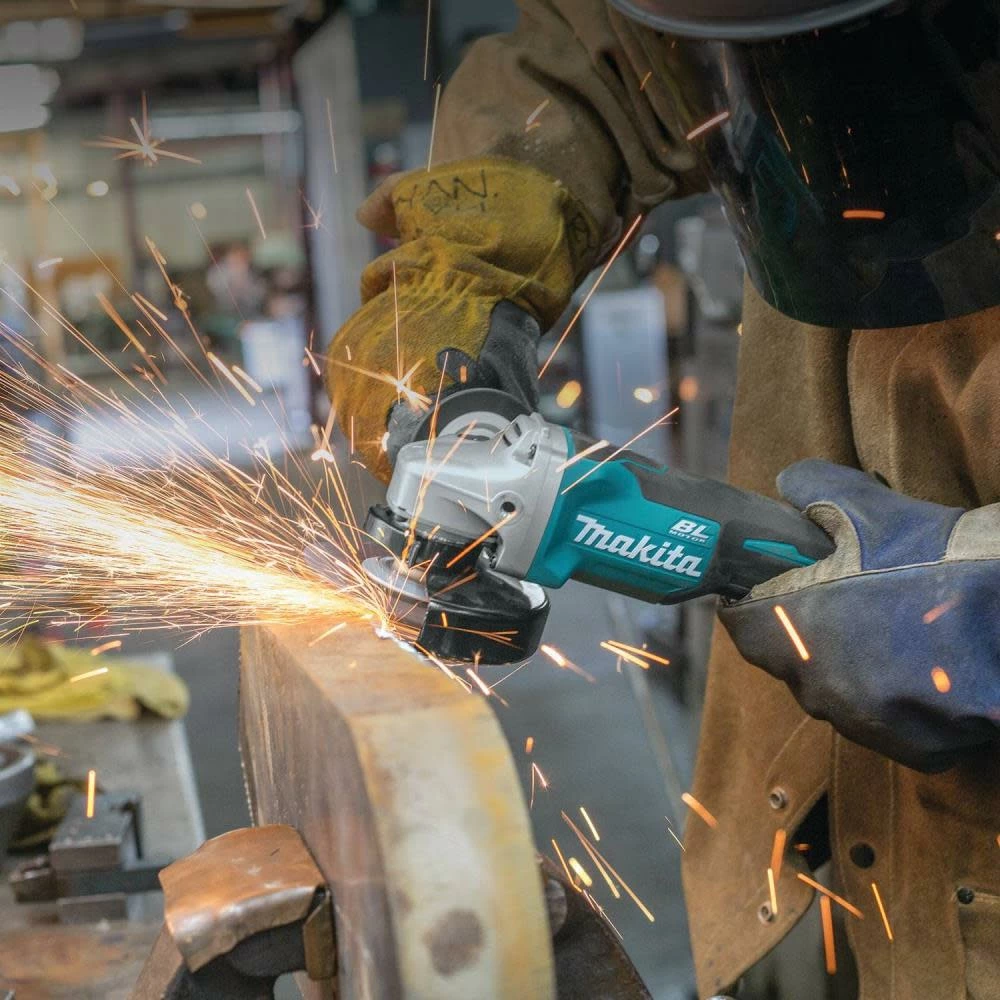 Makita 18V X2 LXT Lithium-Ion (36V) Brushless Cordless String Trimmer Kit (5.0Ah) And Brushless Angle Grinder 11 Makita 18V X2 LXT Lithium-Ion (36V) Brushless Cordless String Trimmer Kit (5.0Ah) And Brushless Angle Grinder - Image 9