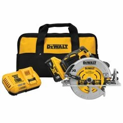 DEWALT 20V MAX* POWER DETECT XR Brushless 7-1/4In Circular Saw Kit