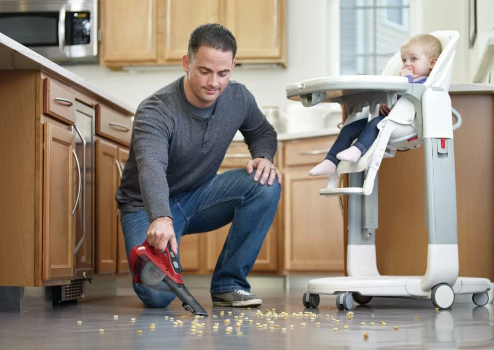 Black And Decker DUSTBUSTER Hand Vacuum Chili Red 14 Black And Decker DUSTBUSTER Hand Vacuum Chili Red - Image 12