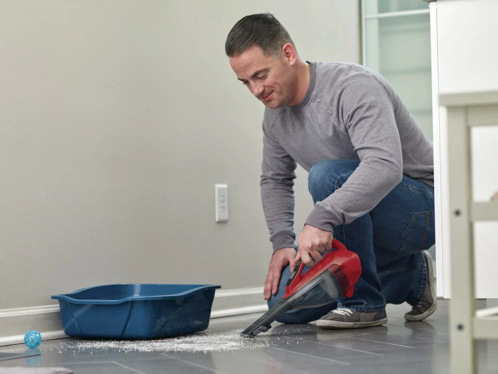 Black And Decker DUSTBUSTER Hand Vacuum Chili Red 17 Black And Decker DUSTBUSTER Hand Vacuum Chili Red - Image 15