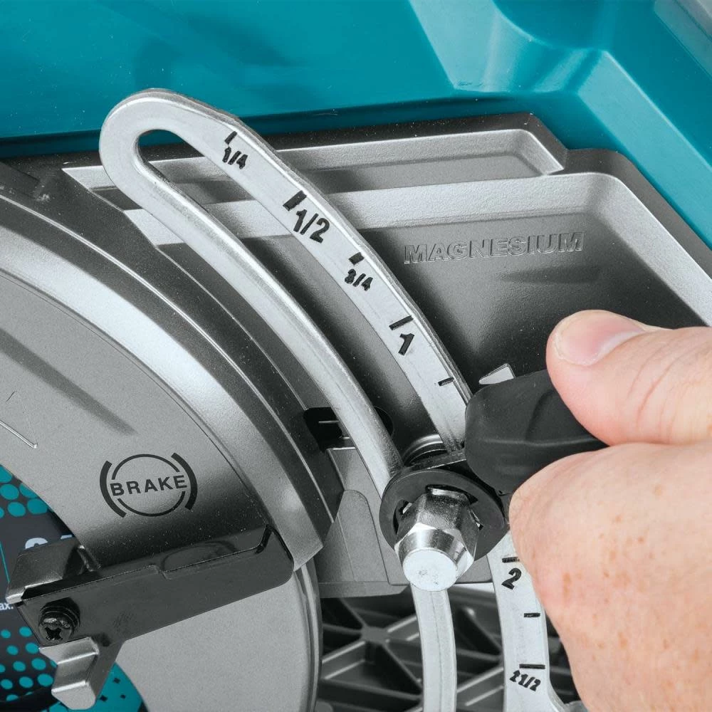 Makita XGT 40V Max Circular Saw Kit Rear Handle 7 1/4 11 Makita XGT 40V Max Circular Saw Kit Rear Handle 7 1/4 - Image 9